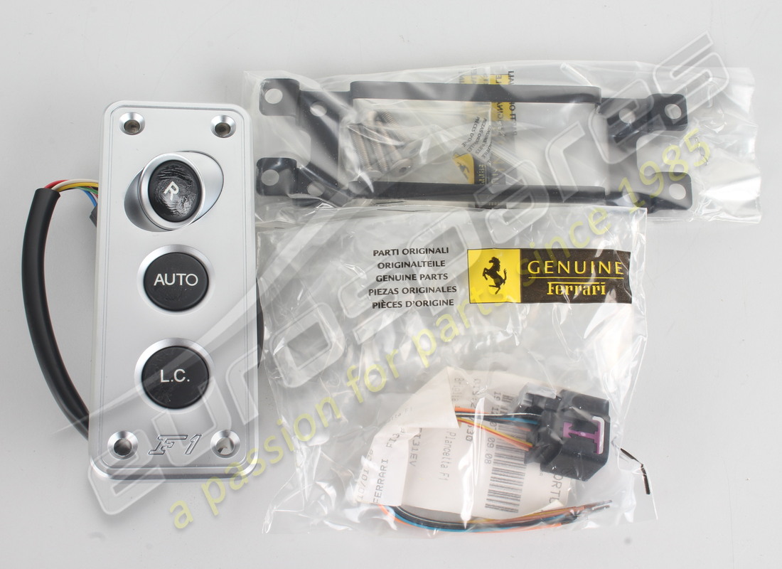 nuovo kit pannello di controllo ferrari. numero parte 81059300 (2)