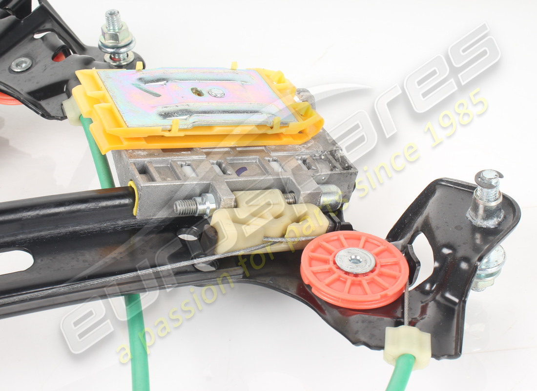 USATO FERRARI ALZACRISTALLO PORTA ANTERIORE. NUMERO PARTE 967219 (2) usato ferrari alzacristallo porta anteriore. numero parte 967219 (2)