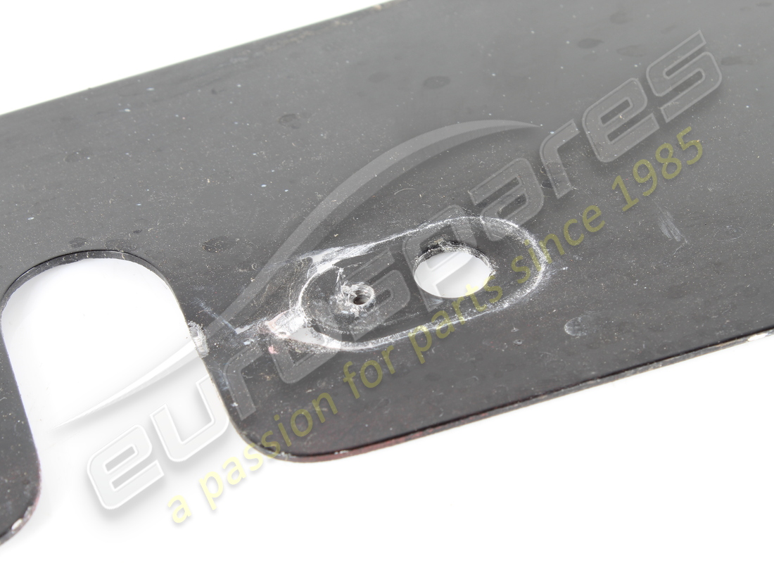 piastra cerniera destra usata ferrari gts. numero parte 60370103 (2)