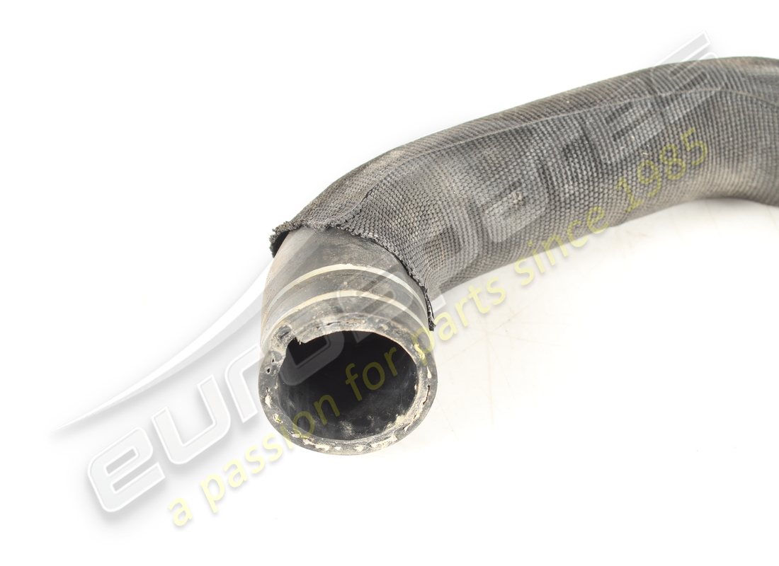 USATO FERRARI MANICOTTO USCITA RADIATORE. NUMERO PARTE 883348 (3) usato ferrari manicotto uscita radiatore. numero parte 883348 (3)