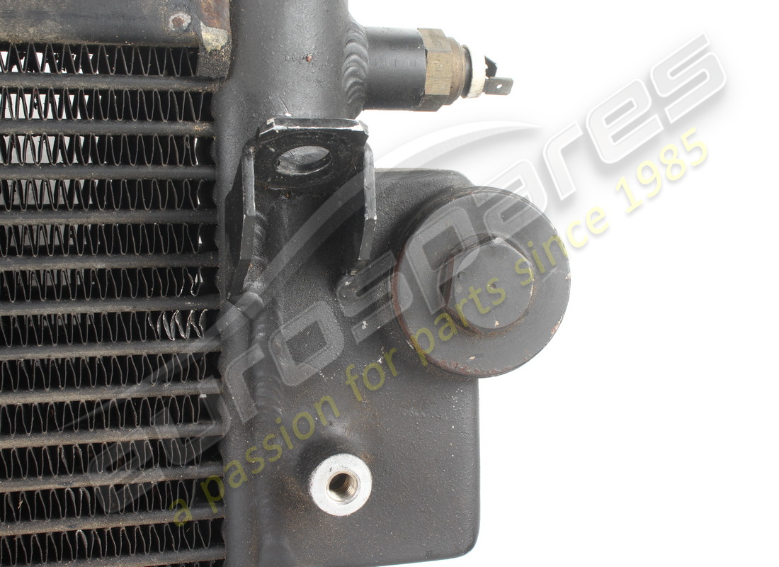 radiatore olio ferrari usato. numero parte 175696 (13)