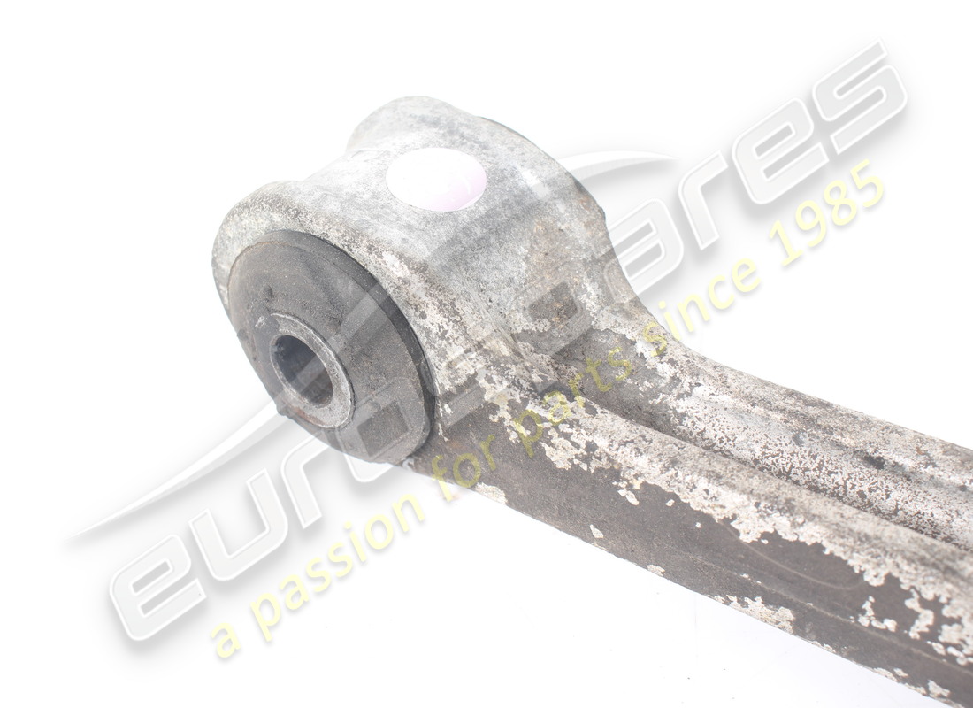 USATO MASERATI BRACCIO INFERIORE SOSPENSIONE ANTERIORE DESTRA. NUMERO PARTE 366600120 (2) usato maserati braccio inferiore sospensione anteriore destra. numero parte 366600120 (2)