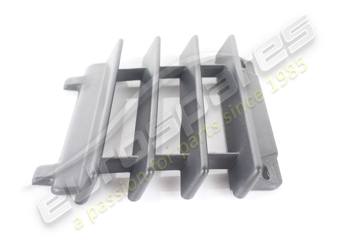 used maserati rear hook grill 4p90. part number 376300648 (3)