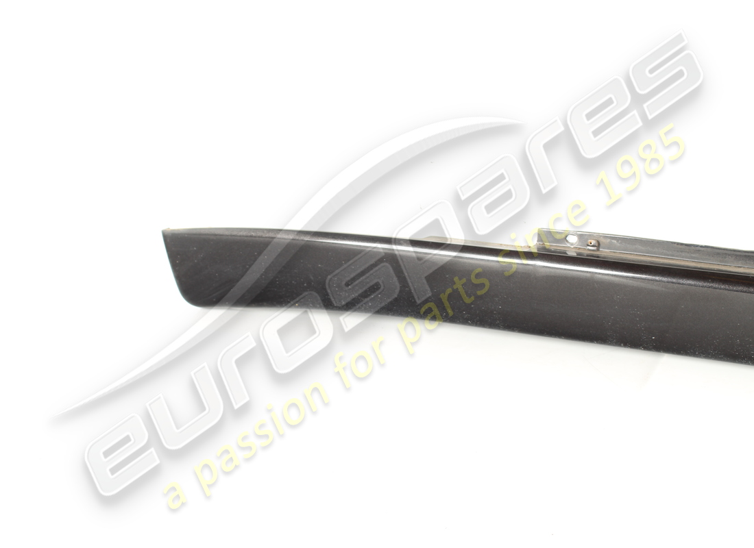 gonna laterale sx usata maserati. numero parte 980000907 (2)