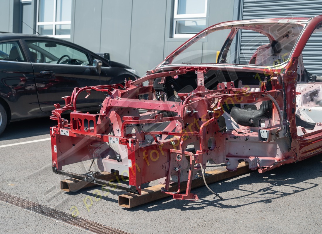 ferrari telaio anteriore usato. numero parte eap1552616 (3)