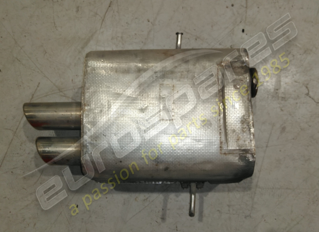 tubo di scarico silenziatore posteriore dx ferrari danneggiato. numero parte 156347 (1)