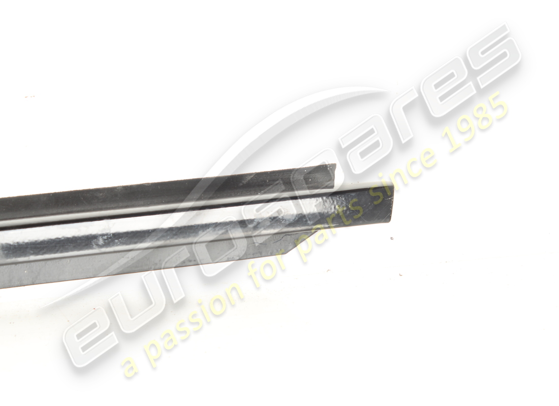 modanatura paraspruzzi sinistra usata ferrari. numero parte 60635400 (2)