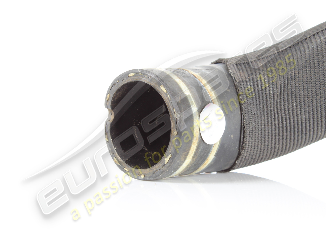 USATO FERRARI MANICOTTO INGRESSO RADIATORE. NUMERO PARTE 883346 (3) usato ferrari manicotto ingresso radiatore. numero parte 883346 (3)