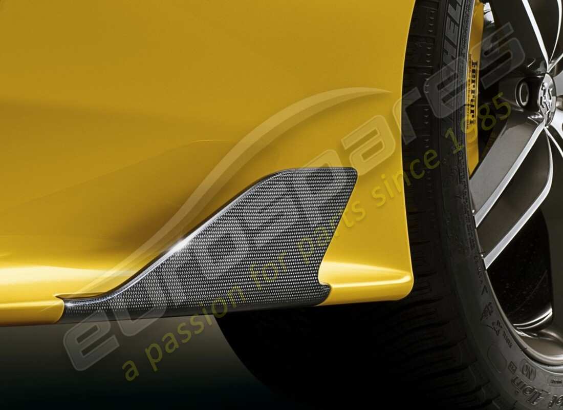 NUOVO FERRARI FIBRA DI CARBONIO KIT GONNE LATERALI SOTTOPORTA. NUMERO PARTE 70003367 (1) nuovo ferrari fibra di carbonio kit gonne laterali sottoporta. numero parte 70003367 (1)