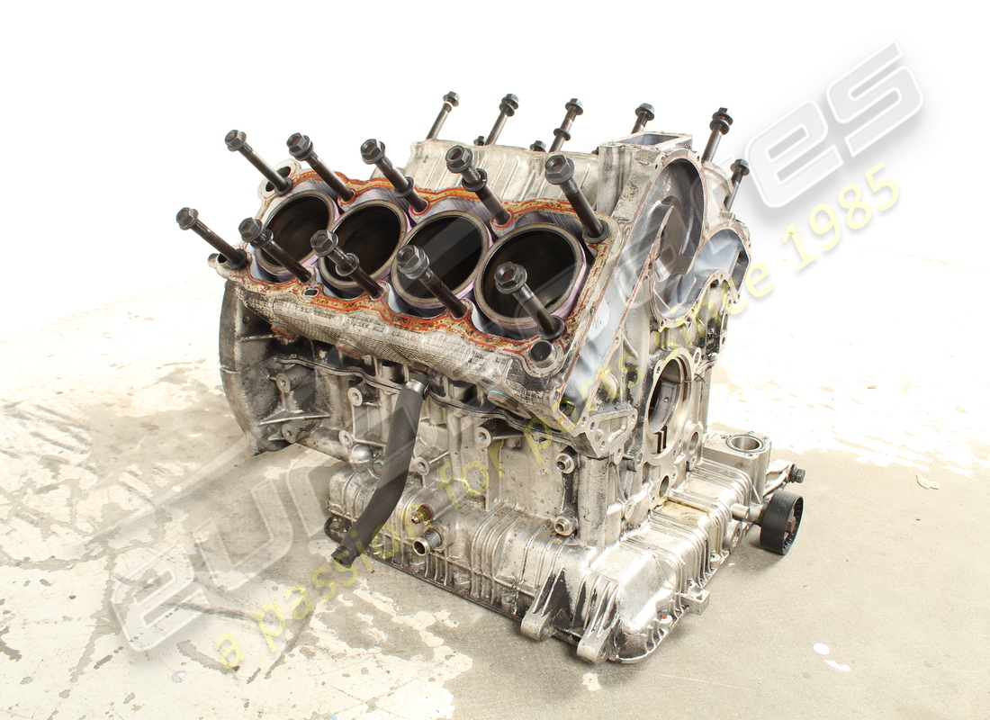 cilindro usato maserati 8 carter motore assemblato. numero parte 578942201 (2)