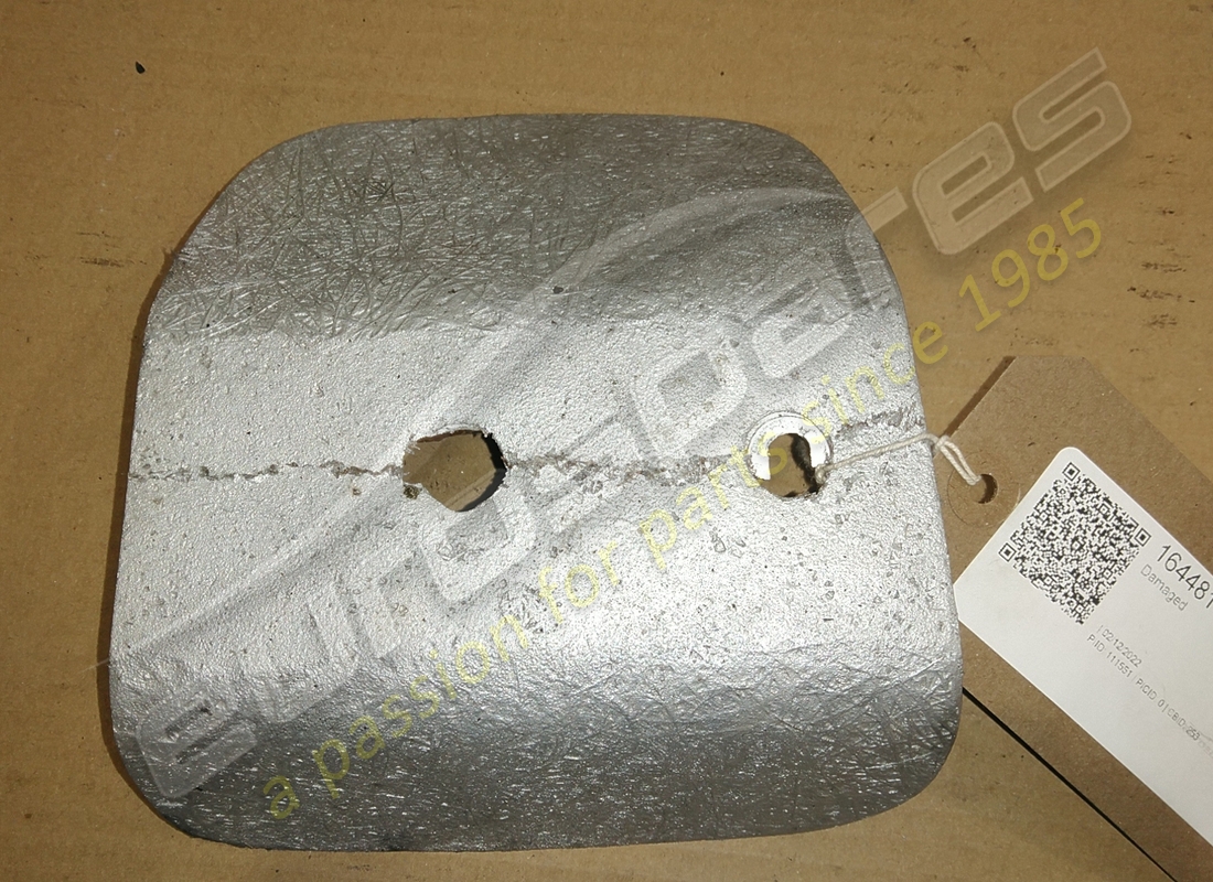 scudo dx ferrari danneggiato. numero parte 164481 (1)