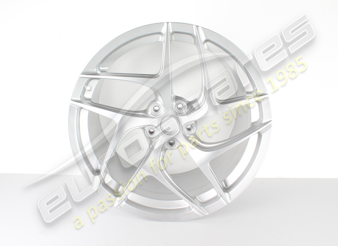 ruota posteriore sx ferrari ricondizionata. numero parte 323851 (1)