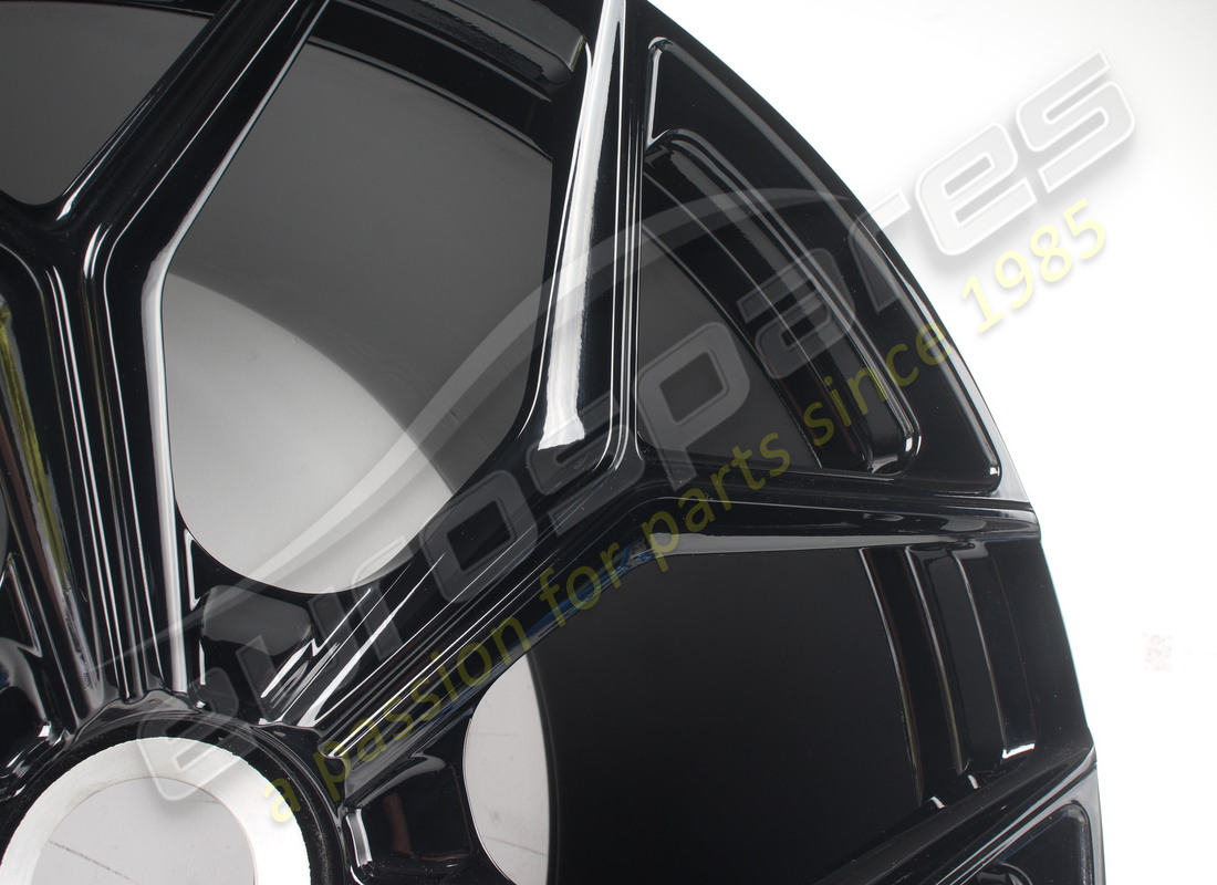 ruota posteriore lamborghini ricondizionata. numero parte 470601017bj (2)