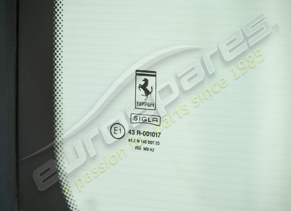 lunotto posteriore riscaldato usato ferrari. numero parte 65568300 (2)