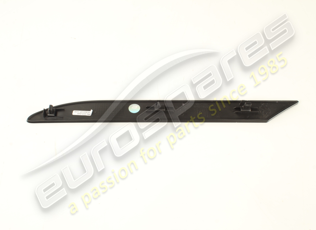 coperchio ginocchiera inferiore dx usato ferrari. numero parte 779630 (2)