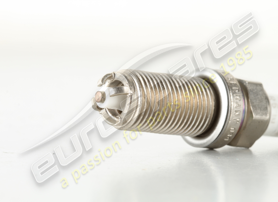 NUOVA CANDELA BOSCH. NUMERO PARTE 99917023290 (3) nuova candela bosch. numero parte 99917023290 (3)