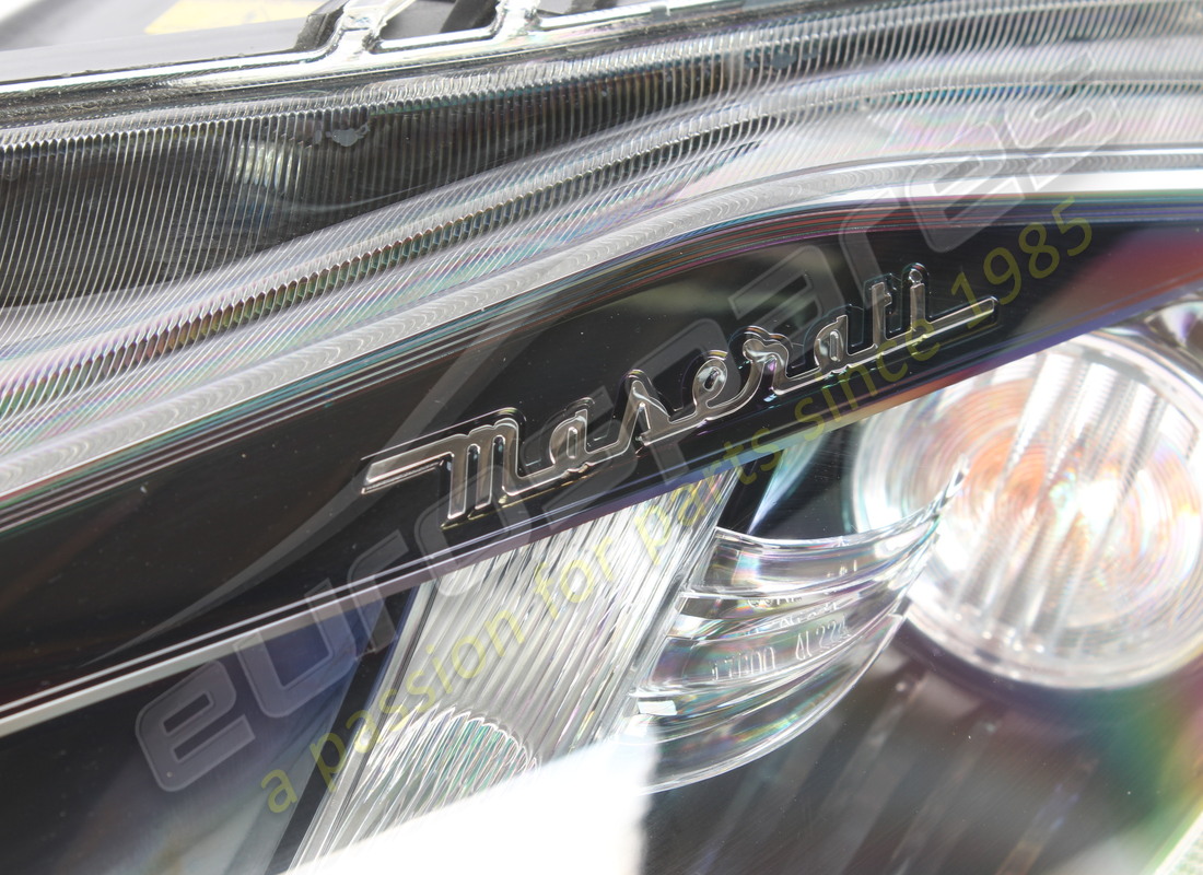 faro anteriore sinistro usato maserati. numero parte 350572 (3)