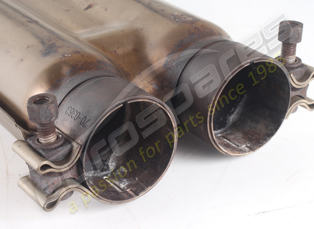 USATA FERRARI ESTENSIONE CENTRALE. NUMERO PARTE 325600 (2) usata ferrari estensione centrale. numero parte 325600 (2)