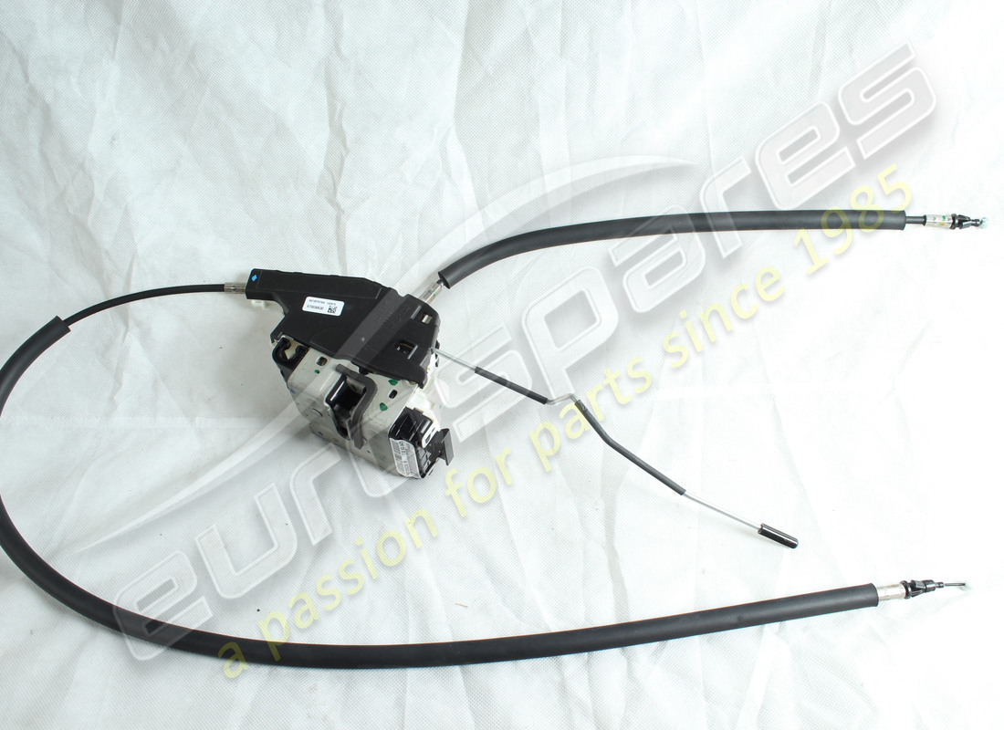 nuova maserati serratura porta anteriore destra. numero parte 670030630 (1)