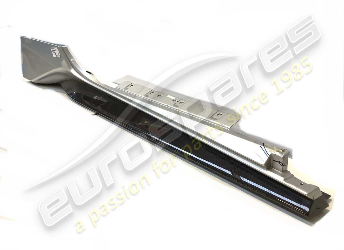 usato ferrari rivestimento sottoporta destro completo. numero parte 766048 (2)