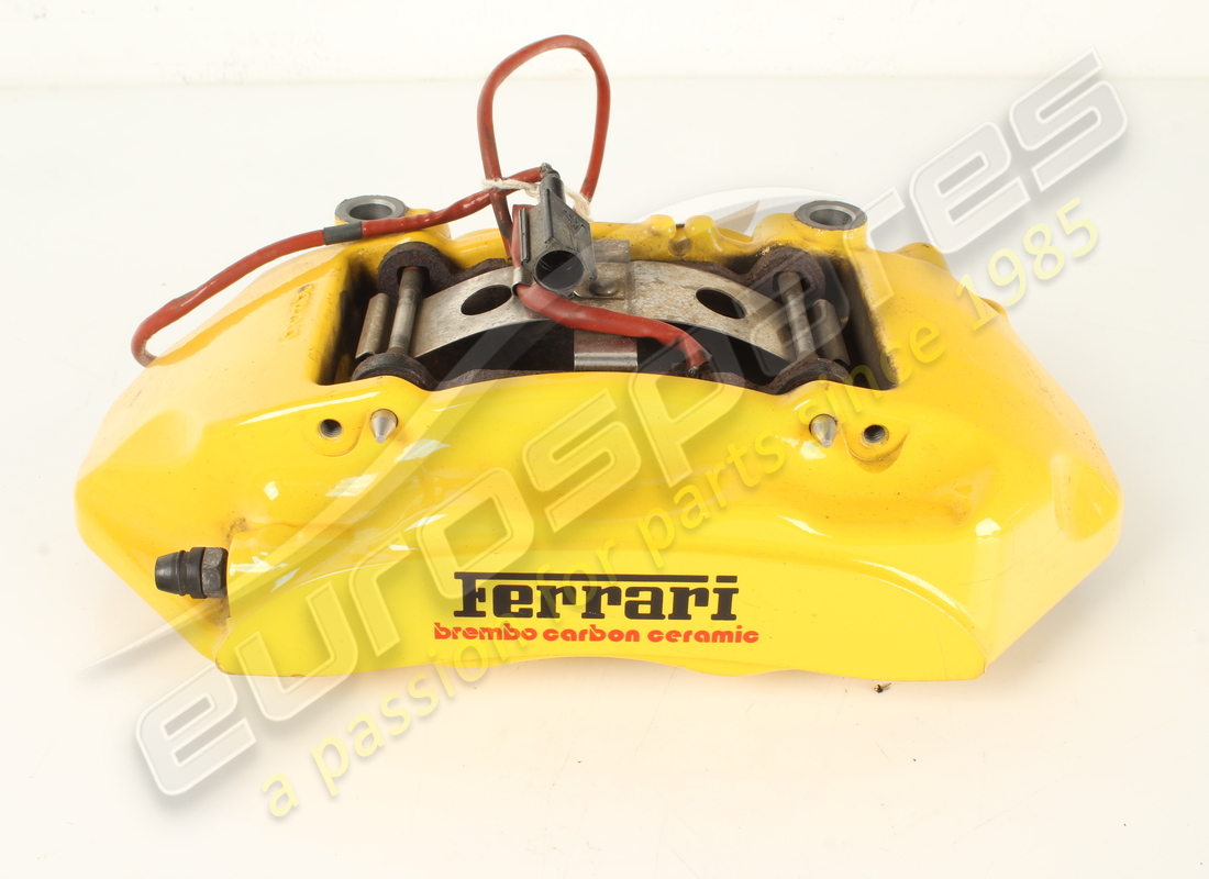 PINZA POSTERIORE DESTRA Ferrari USATA CON PASTIGLIE. NUMERO PARTE 286780 (1)
