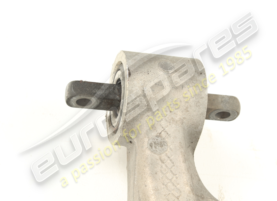 braccio posteriore sx completo usato ferrari. numero parte 810450 (3)