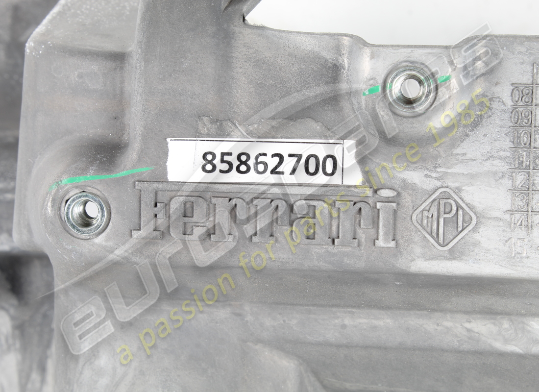 ferrari traversa cruscotto usato. numero parte 85862700 (5)