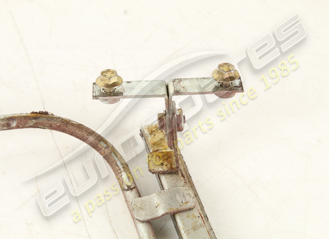 MECCANISMO DI SOLLEVAMENTO FINESTRINO SX USATO FERRARI. NUMERO PARTE 62302400 (4) meccanismo di sollevamento finestrino sx usato ferrari. numero parte 62302400 (4)