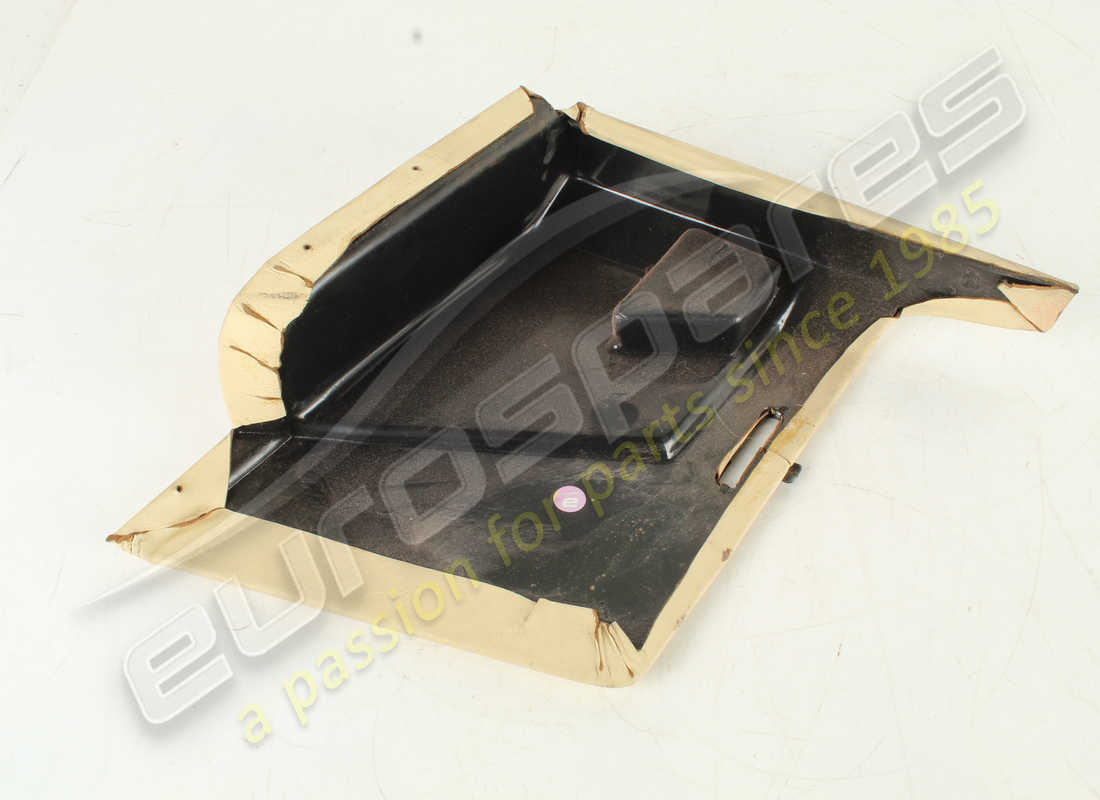 usato ferrari modanatura destra. numero parte 61163700 (3)