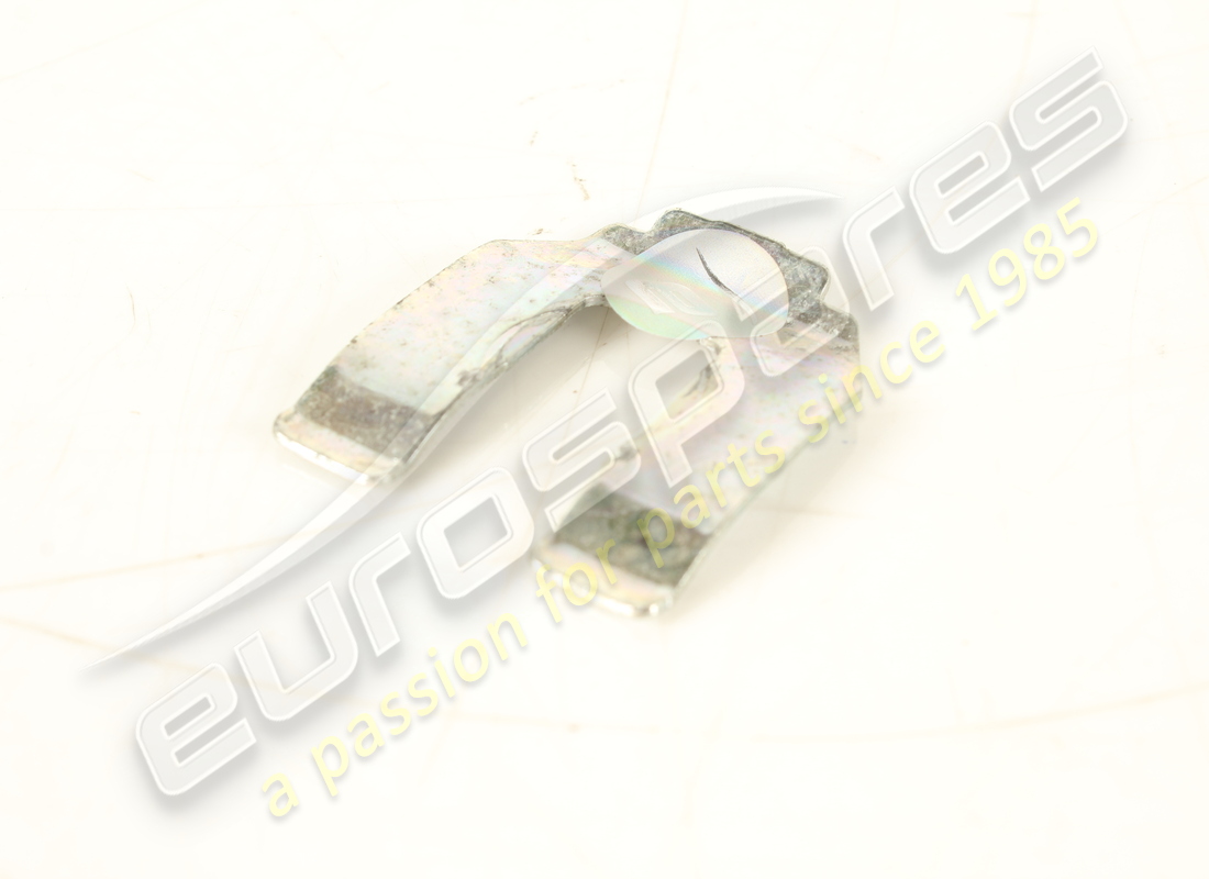 clip ferrari usata. numero parte 162606 (1)