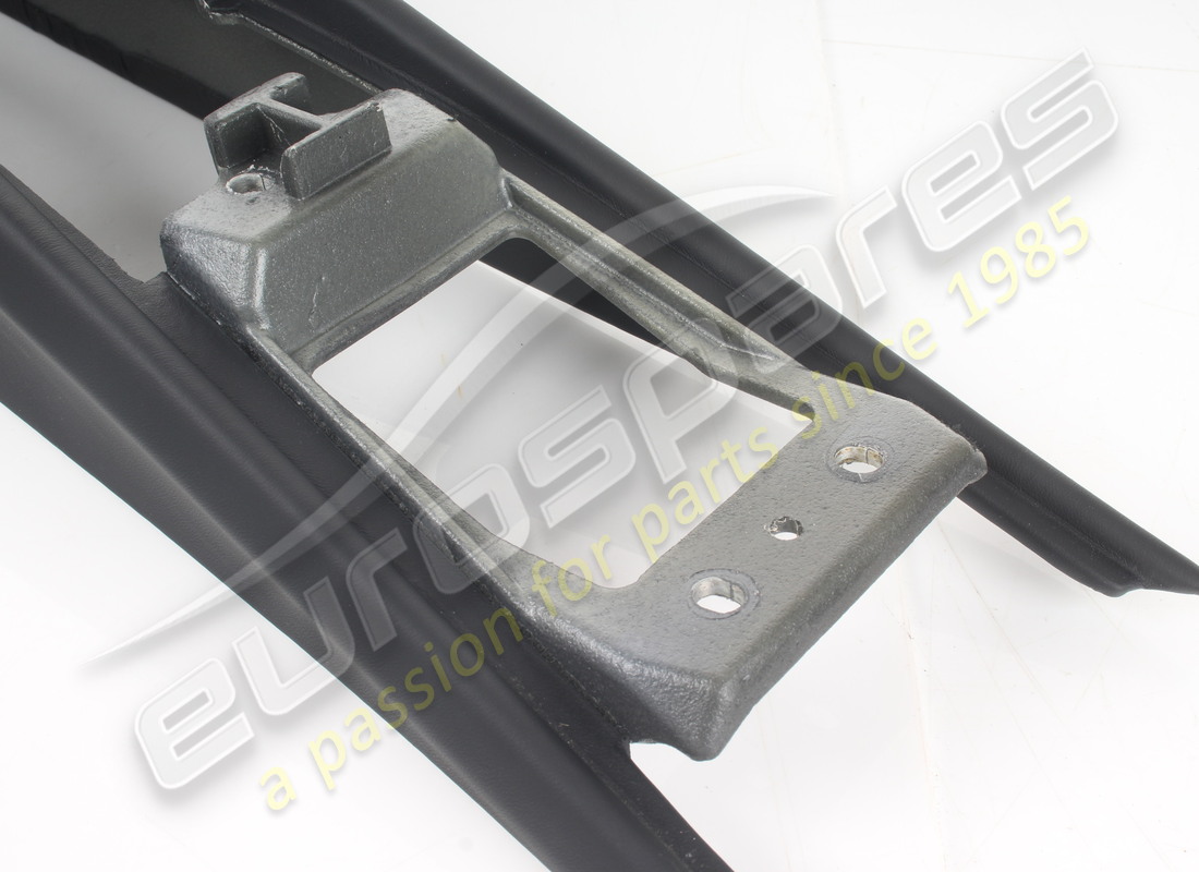 struttura unità console centrale posteriore usata ferrari. numero parte 811983 (3)