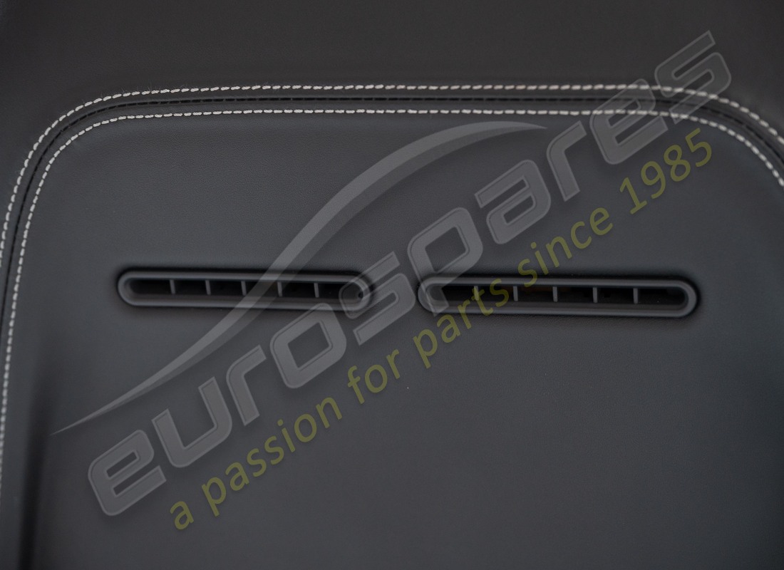 SET DI SEDILI COMPLETO USATO FERRARI. NUMERO PARTE EAP1558688 (20) set di sedili completo usato ferrari. numero parte eap1558688 (20)