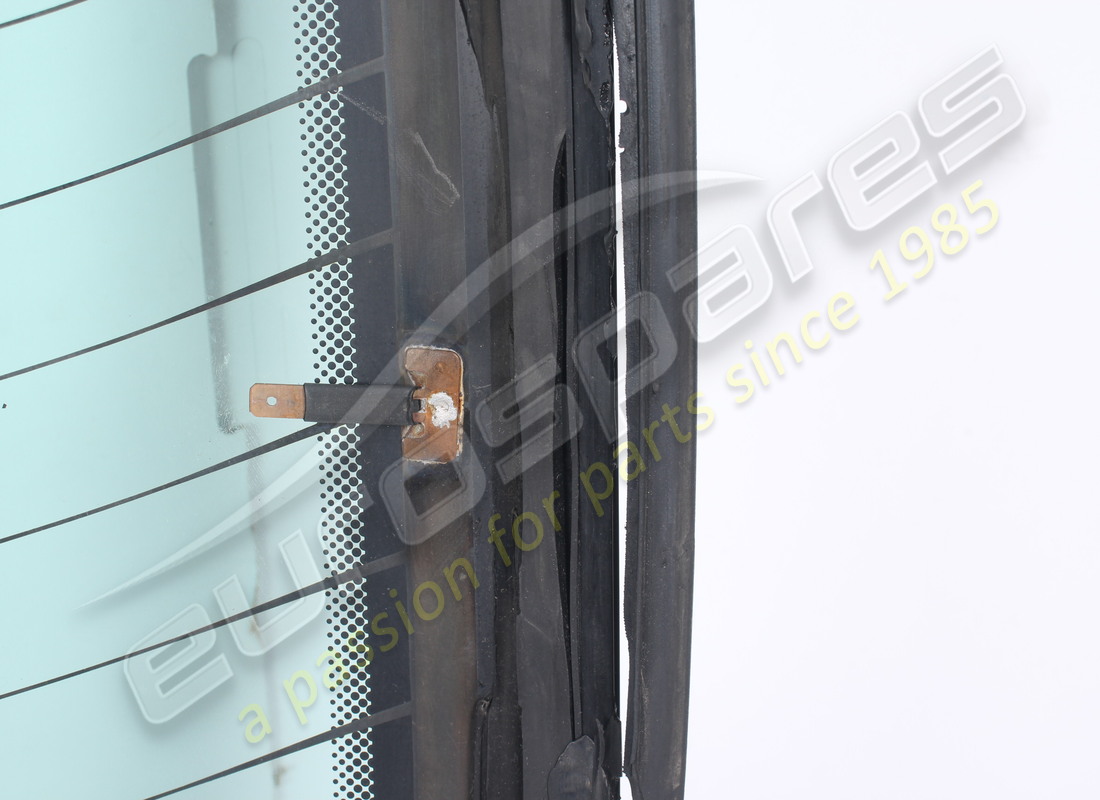 MASERATI LUNOTTO POSTERIORE USATO. NUMERO PARTE 387700600 (6) maserati lunotto posteriore usato. numero parte 387700600 (6)