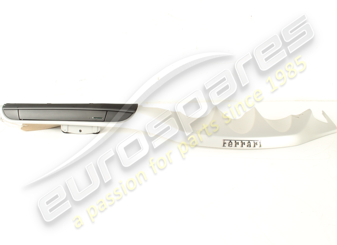 USED FERRARI CENTRE INSERT . PART NUMBER 83930000 (1)