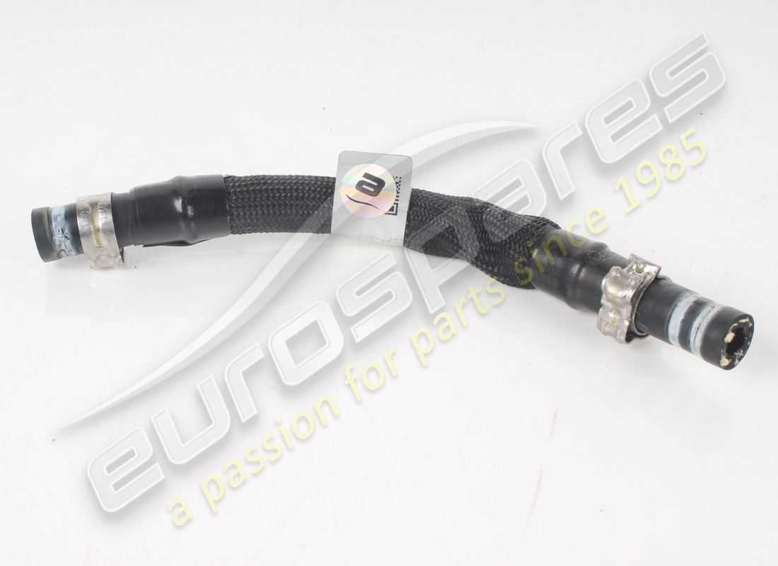 TUBO DI GOMMA USATO Ferrari CON GUAINA . NUMERO PARTE 788831 (1)