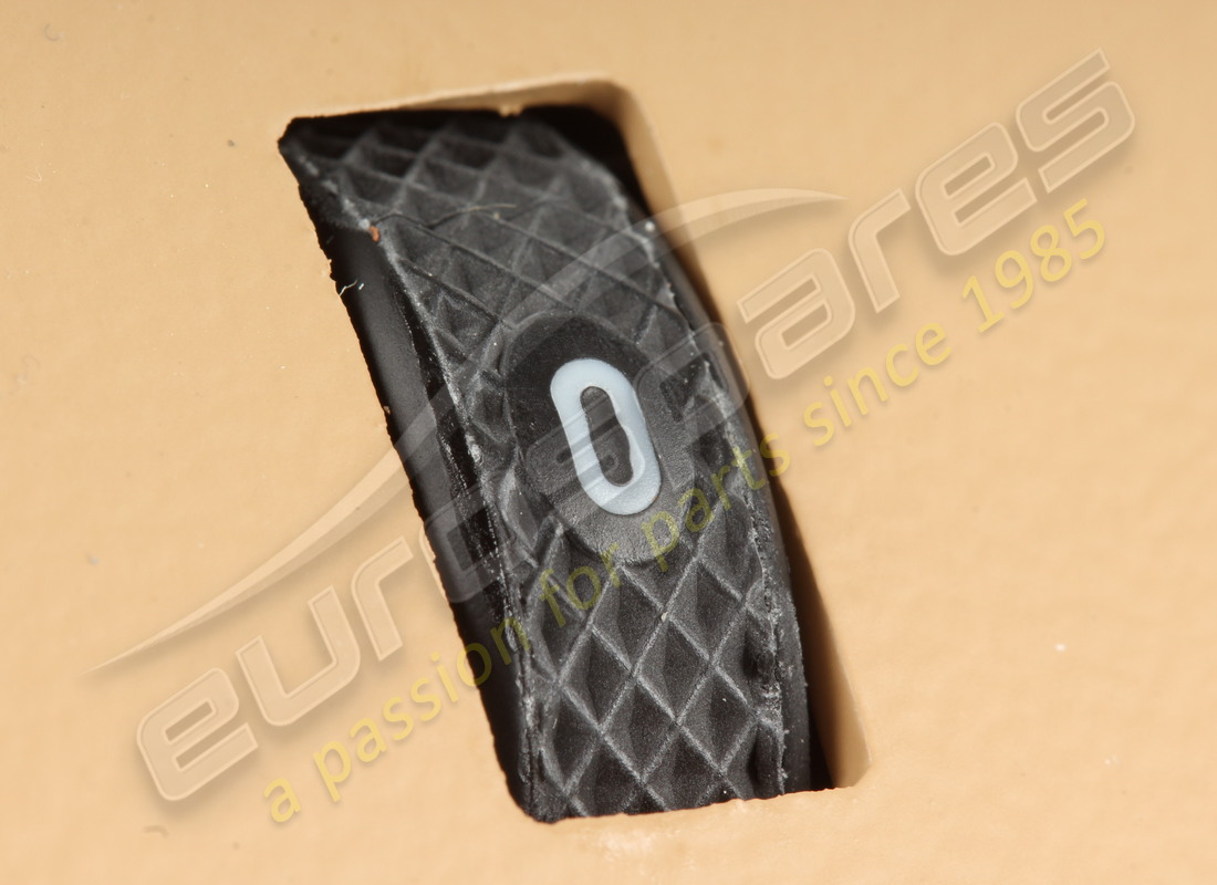 NUOVO (ALTRO) MASERATI PANNELLO PULSANTI CTRL DESTRO RHD, BEIGE. NUMERO PARTE 981321830 (6) nuovo (altro) maserati pannello pulsanti ctrl destro rhd, beige. numero parte 981321830 (6)