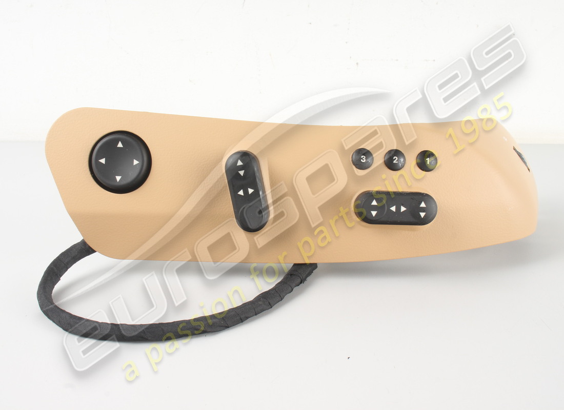 NUOVO (ALTRO) MASERATI PANNELLO PULSANTI CTRL DESTRO RHD, BEIGE. NUMERO PARTE 981321830 (2) nuovo (altro) maserati pannello pulsanti ctrl destro rhd, beige. numero parte 981321830 (2)