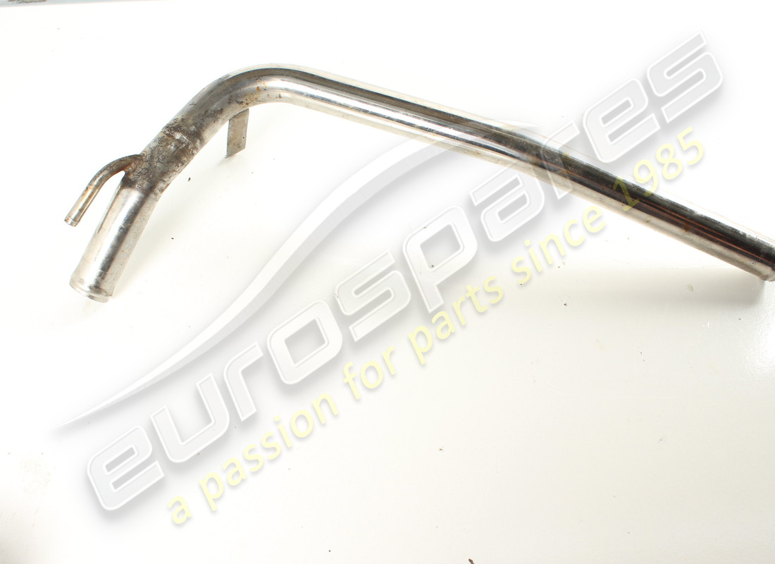 tubo dell'acqua ferrari usato. numero parte 26822 (1)