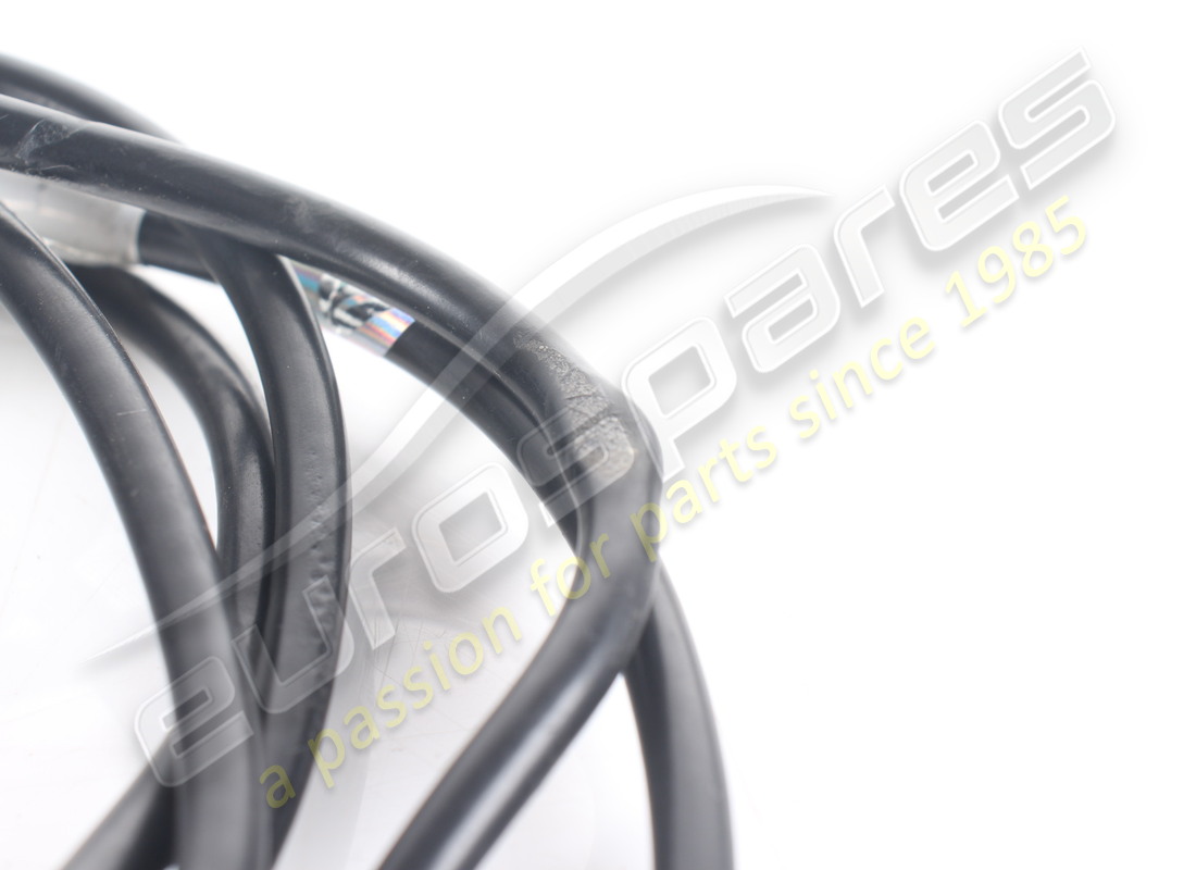 CAVO DI PROLUNGA DELL'ANTENNA GPS USATO FERRARI. NUMERO PARTE 335614 (2) cavo di prolunga dell'antenna gps usato ferrari. numero parte 335614 (2)