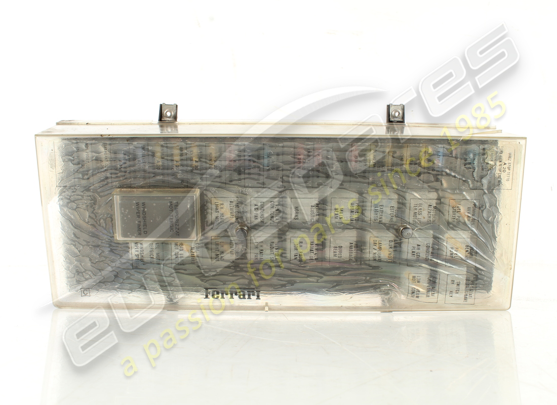 SCHEDA FUSIBILE Ferrari USATA. NUMERO PARTE 116054 (1)