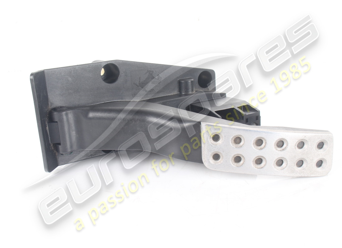 USATO FERRARI PEDALE ACCELERATORE COMPLETO. NUMERO PARTE 243117 (2) usato ferrari pedale acceleratore completo. numero parte 243117 (2)