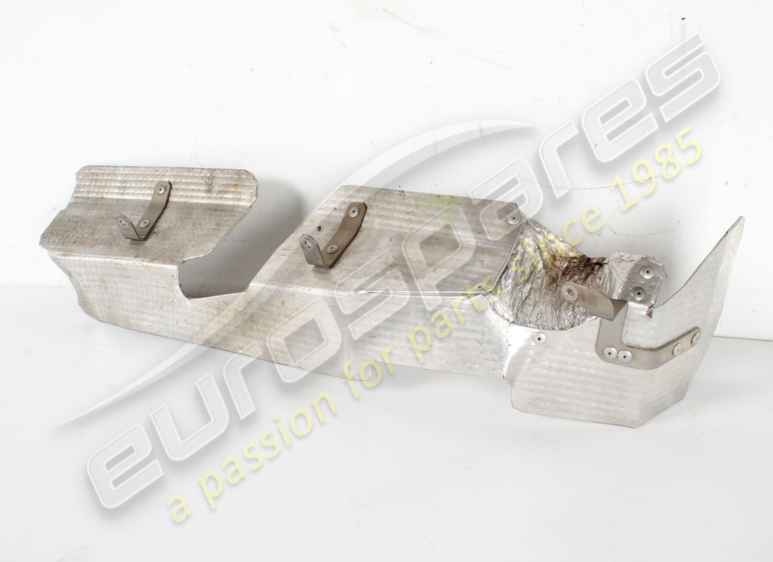 SCUDO TERMICO TESTATA SX COMPLETO USATO Ferrari . NUMERO PARTE 276026 (1)