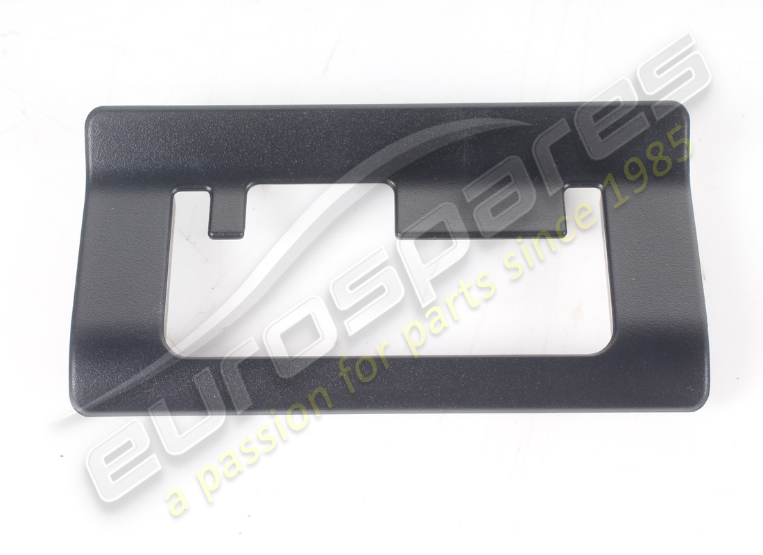 rifinitura estetica per serratura portellone posteriore usata ferrari. numero parte 87531700 (3)