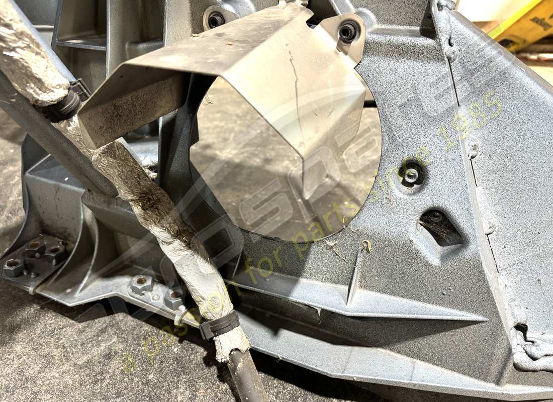 FERRARI TELAIO POSTERIORE DANNEGGIATO. NUMERO PARTE 985280290 (11) ferrari telaio posteriore danneggiato. numero parte 985280290 (11)