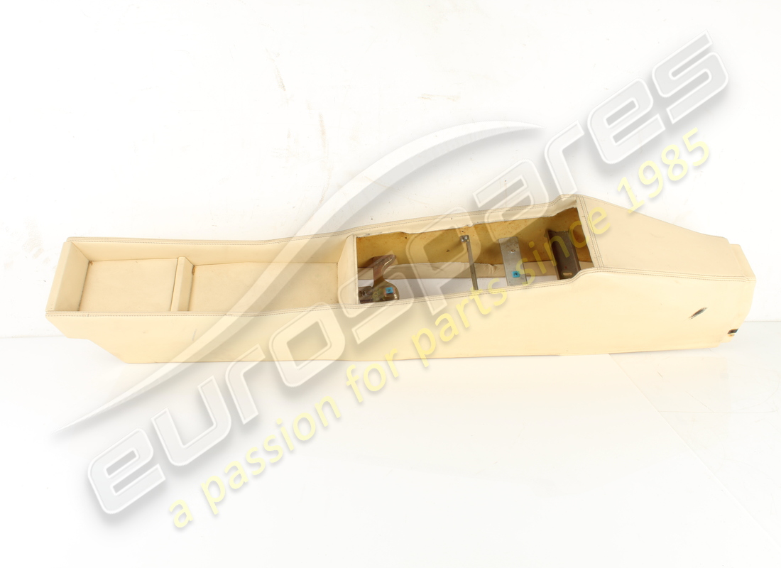 CONSOLE RHD Ferrari USATA IN CREMA VM3997 . NUMERO PARTE 65450204 (1)
