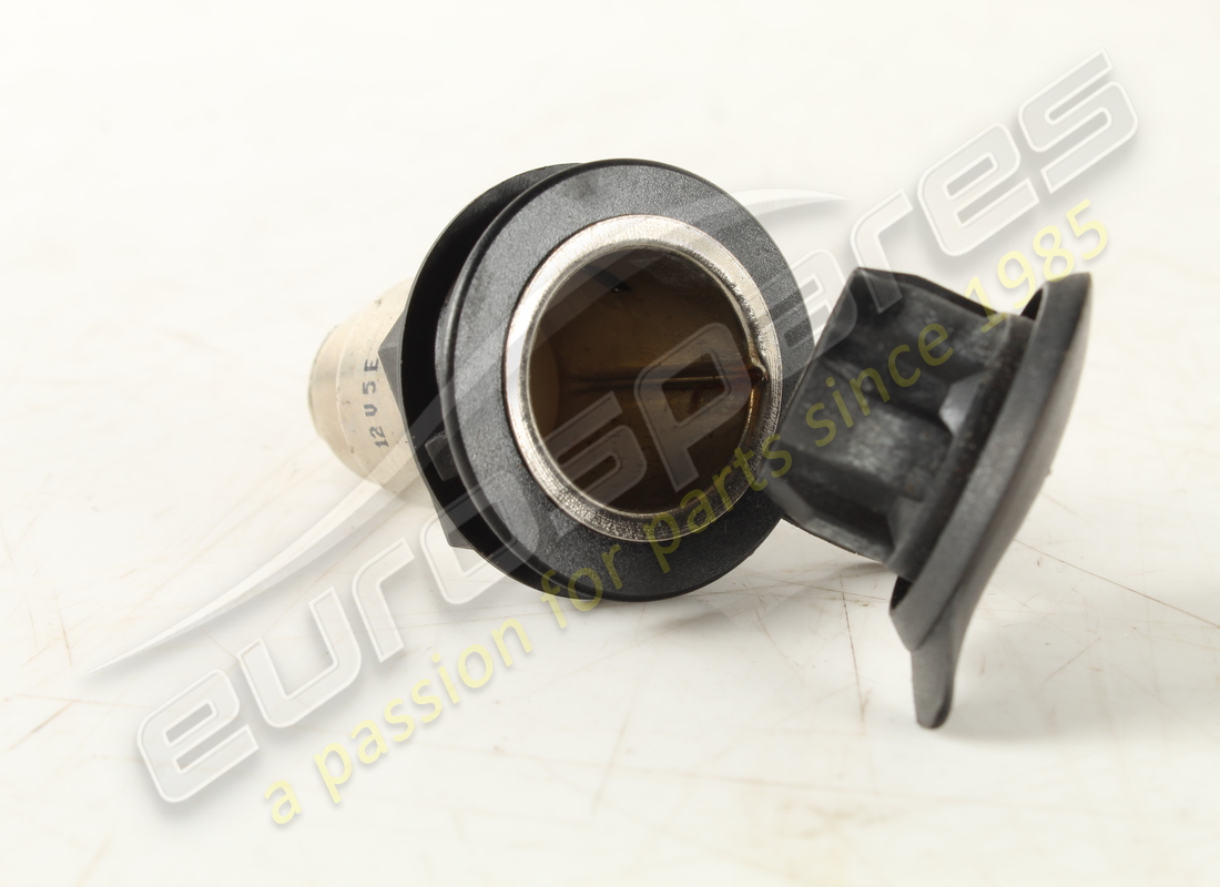 PRESA MASERATI USATA.. NUMERO PARTE 203506 (2) presa maserati usata.. numero parte 203506 (2)