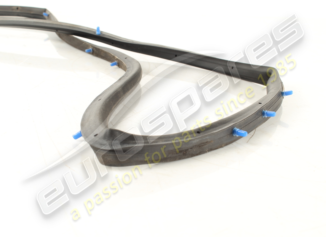 USED MASERATI INTERMEDIATE GASKET FOR RH PART NUMBER 67474000 (2) used maserati intermediate gasket for rh part number 67474000 (2)