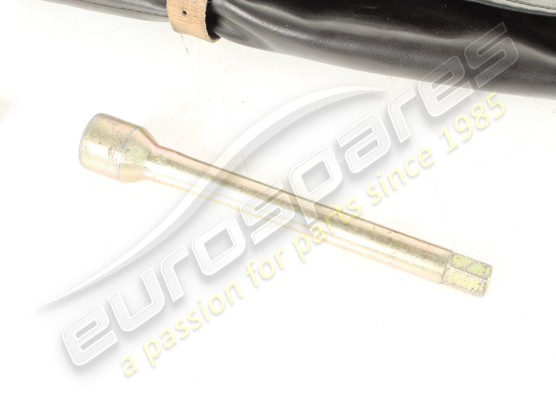 KIT ATTREZZI FERRARI USATO. NUMERO PARTE 138884 (4) kit attrezzi ferrari usato. numero parte 138884 (4)