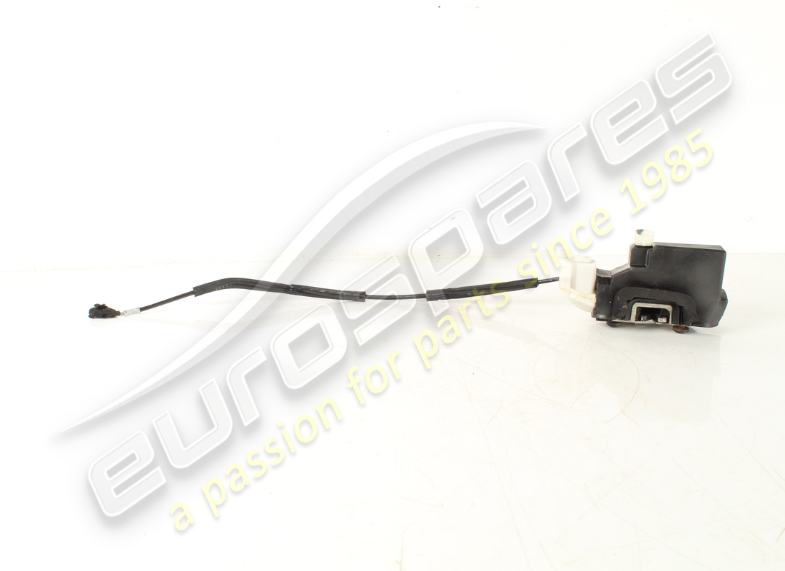 usata maserati serratura porta destra. numero parte 67575900 (1)