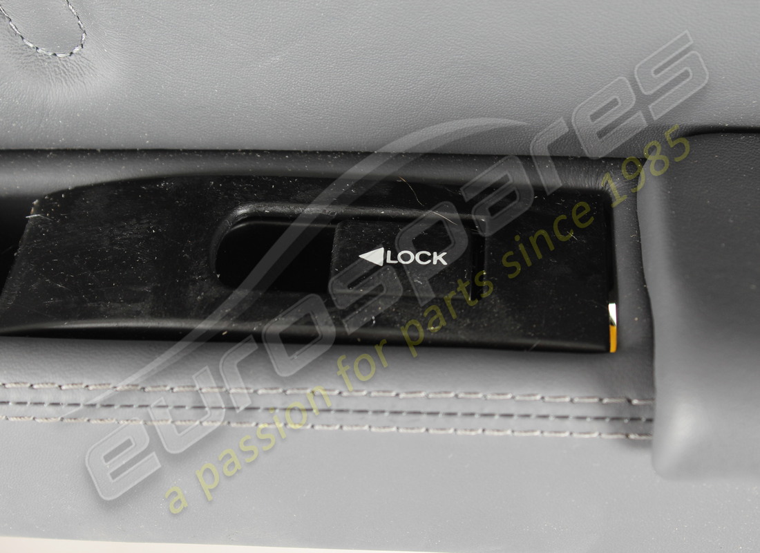 nuovo (altro) ferrari fodera destra nera 8500. numero parte 66533700 (2)